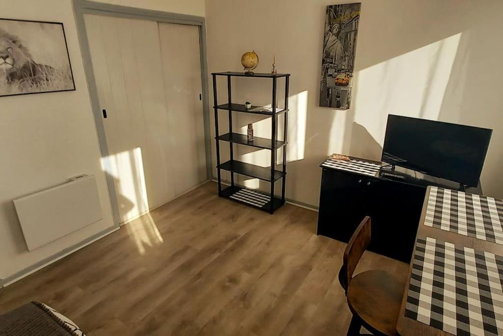 Petit Cocon Tarbais -Wifi-Parking Apartman Tarbes Kültér fotó