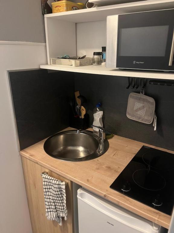 Petit Cocon Tarbais -Wifi-Parking Apartman Tarbes Kültér fotó